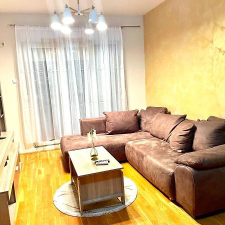 شقة Naki Apartman بودغوريتْسا المظهر الخارجي الصورة