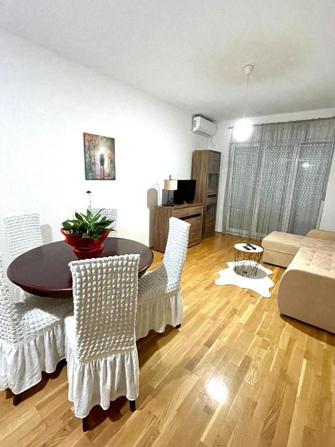 شقة Naki Apartman بودغوريتْسا المظهر الخارجي الصورة