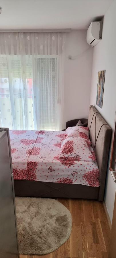 شقة Naki Apartman بودغوريتْسا المظهر الخارجي الصورة